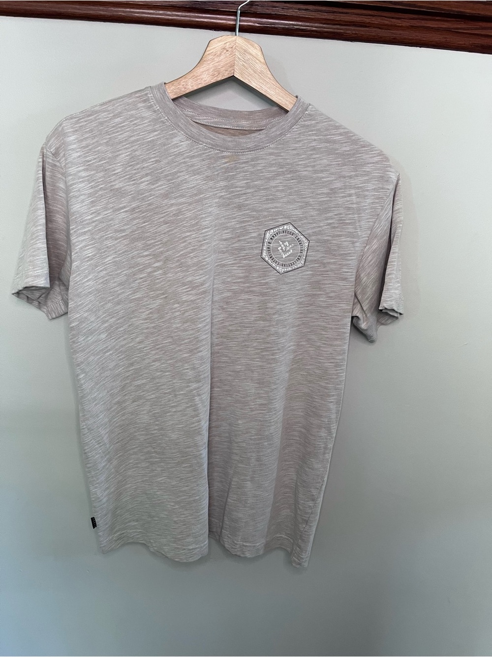 Veece Mens Graphic T-Shirt Tan‎ Slub Knit Short Sleeve Crewneck Size M
